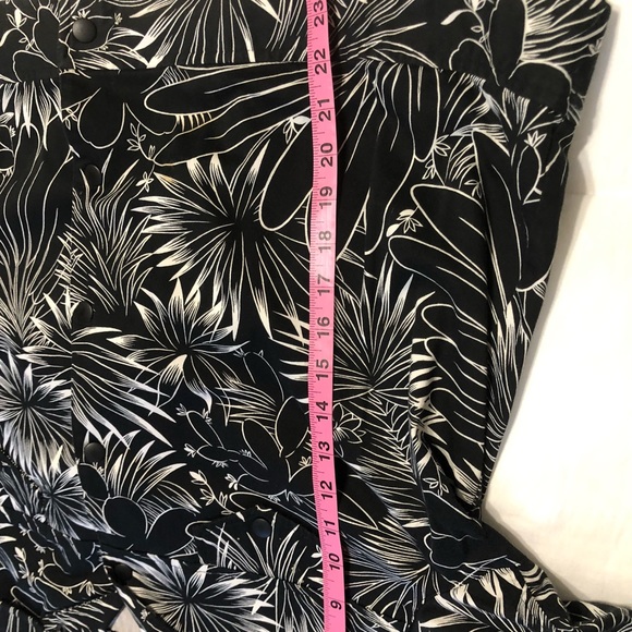 Jacket with black and white floral design - Picture 4 of 5